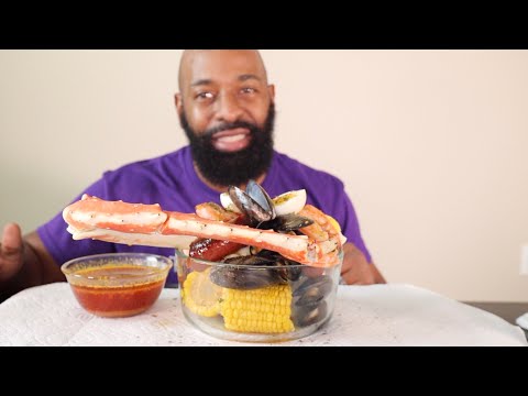 King Crab Leg| Tiger Shrimp, Mussels, Corn, Egg, Sausage w/ BLOVE sauce