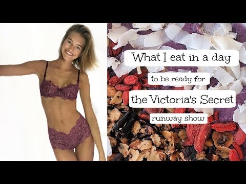 What I Eat In A Day As A Model Pt  1 | Victoria Secret Show Meal Prep | Sanne Vloet