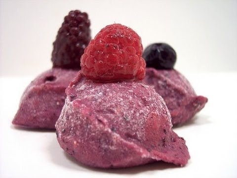 Berry Protein Ice Cream Recipe – HASfit Healthy Ice Cream Recipes – Healthy Homemade Ice Cream