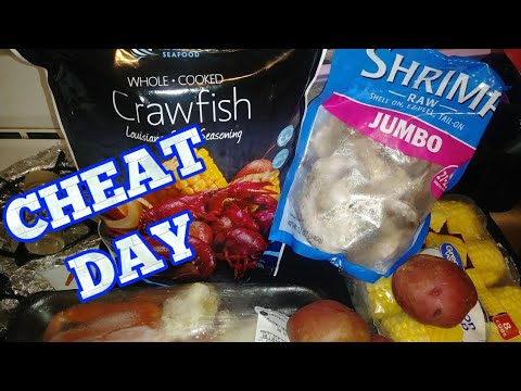 Basic Seafood Boil ( Snow Crabs, Shrimp, Crawfish) | Weightloss Journey Cheat Day